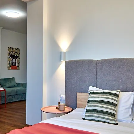 світло постійно! яскраві сучасні для молодих та активних *