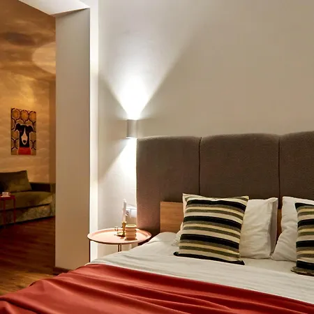 Apartment світло постійно! яскраві сучасні для молодих та активних Mukacheve