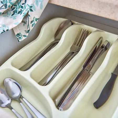 світло постійно! яскраві сучасні для молодих та активних Apartment