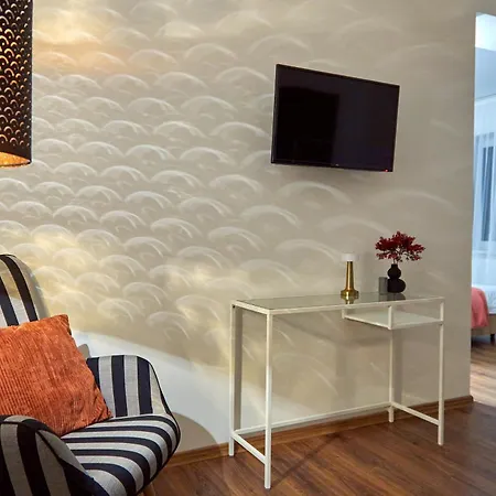 яскраві та сучасні в самому серці мукачева Apartman *