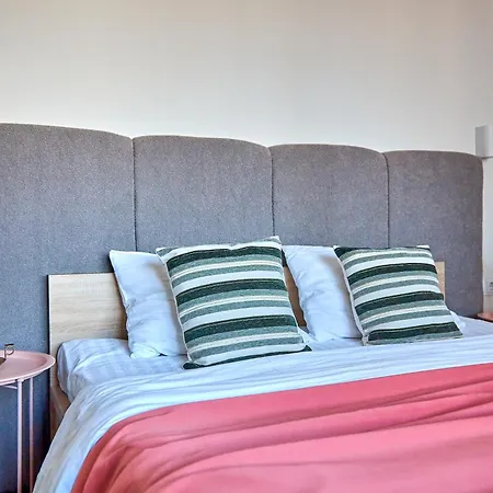 яскраві та сучасні в самому серці мукачева Apartman *