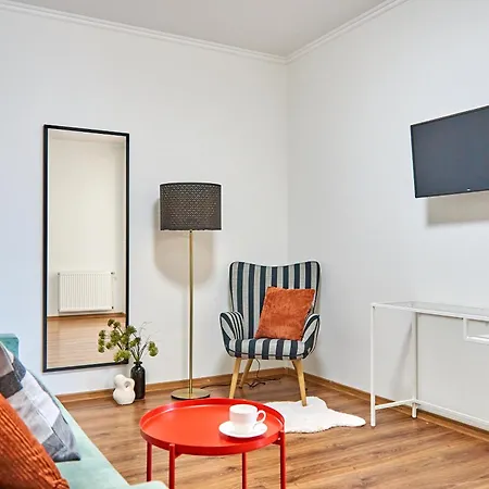 Apartman яскраві та сучасні в самому серці мукачева Munkács